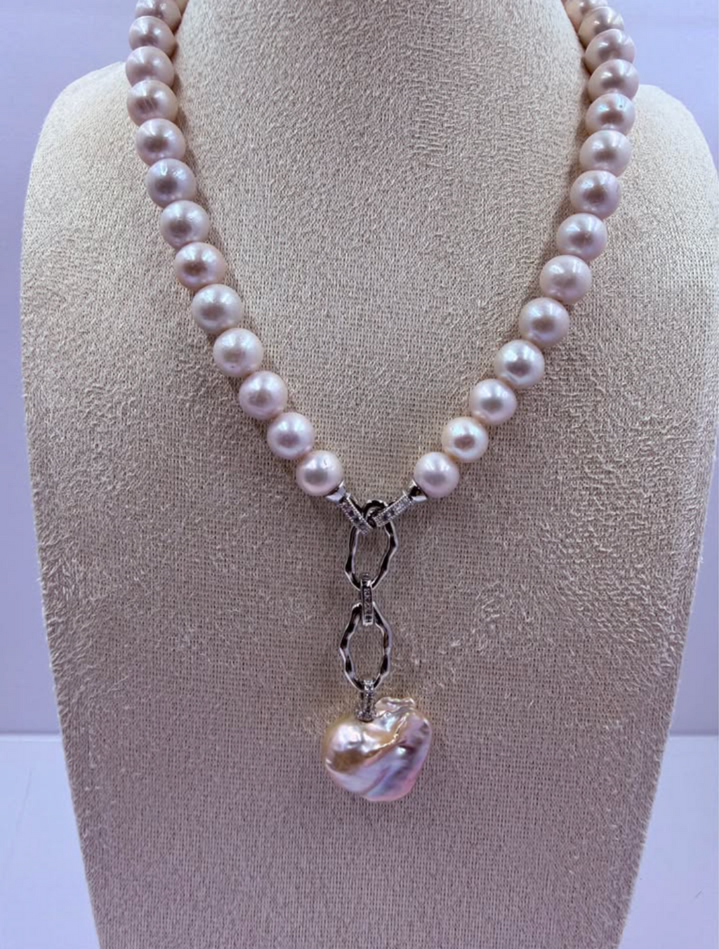 Blush Elegance — Freshwater Pearl Necklace